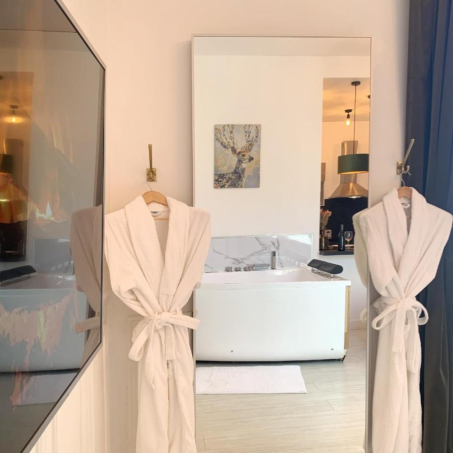 شقة La Marquise - Cosy Flat - Jacuzzi - Senlis سونلي المظهر الخارجي الصورة